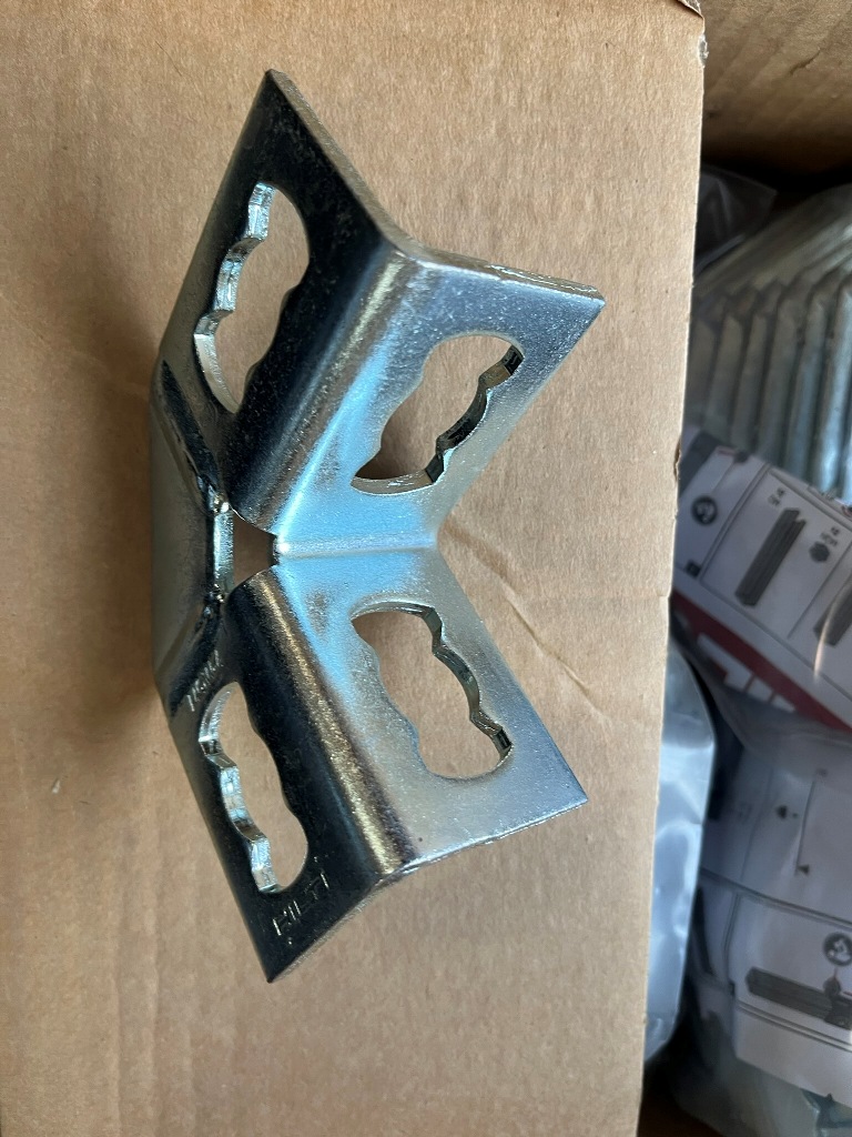 60 Stk. Hilti Typ MQ-4 Montagekonsolen