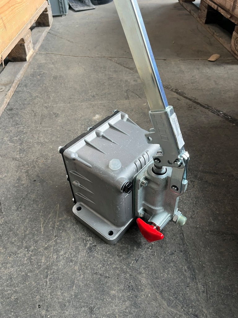 Handpumpe Typ PMSE 15 S/2