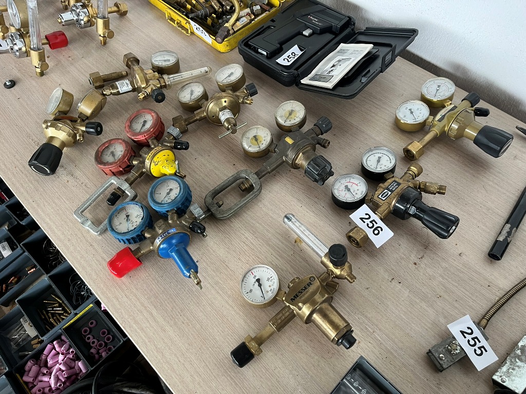 9 Stk. Schwei&szlig;armaturen?d=2026-09-22 14:46:53