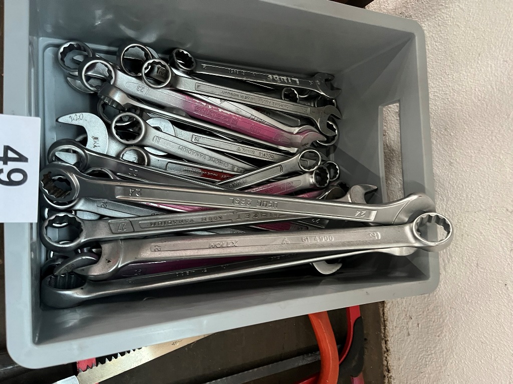 PVC Kiste mit Ring- und Gabelschl&uuml;sseln