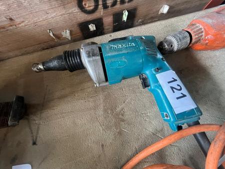 Makita Bohrschrauber Typ 6802 BV 6 mm