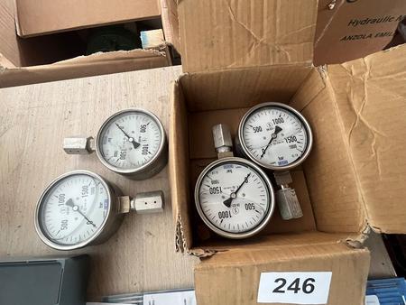 4 Stk. Manometer 0 - 1500