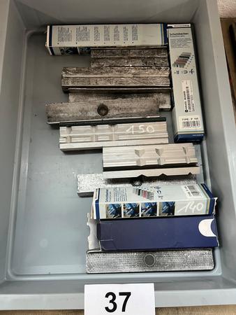 Kassette mit Schutzbacken