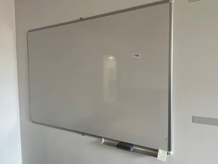Whiteboard ca. 180 x 120 cm