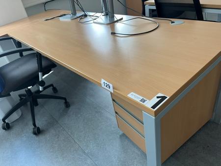 L-f�rmiger Schreibtisch, Ma�e: 180 x 80 cm und 160 x 60 cm