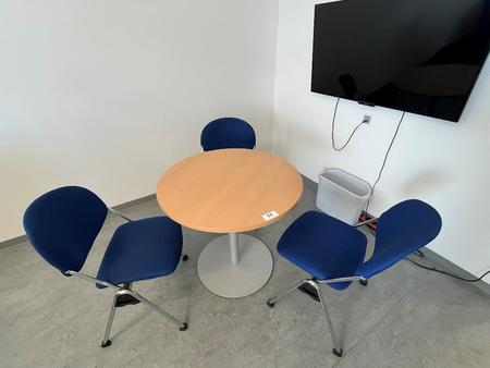 Besuchertisch inkl. 3 Besucherst�hle in Blau, DM 80 cm