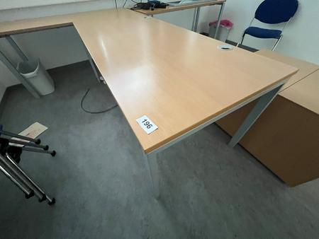 L-f�rmiger Schreibtisch, Ma�e: 180 x 80 cm und 160 x 60 cm