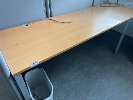 L-f�rmiger Schreibtisch, Ma�e: 180 x 80 cm und 160 x 60 cm