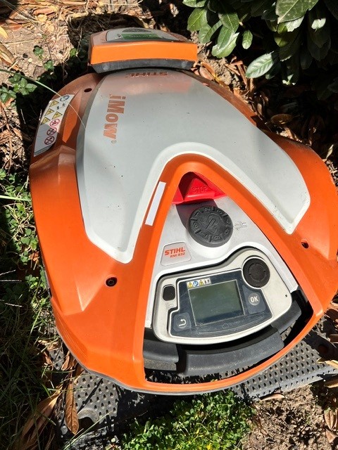 Defekter Stihl  iMow RMI 632 M&auml;hroboter?d=2026-10-13 13:38:14
