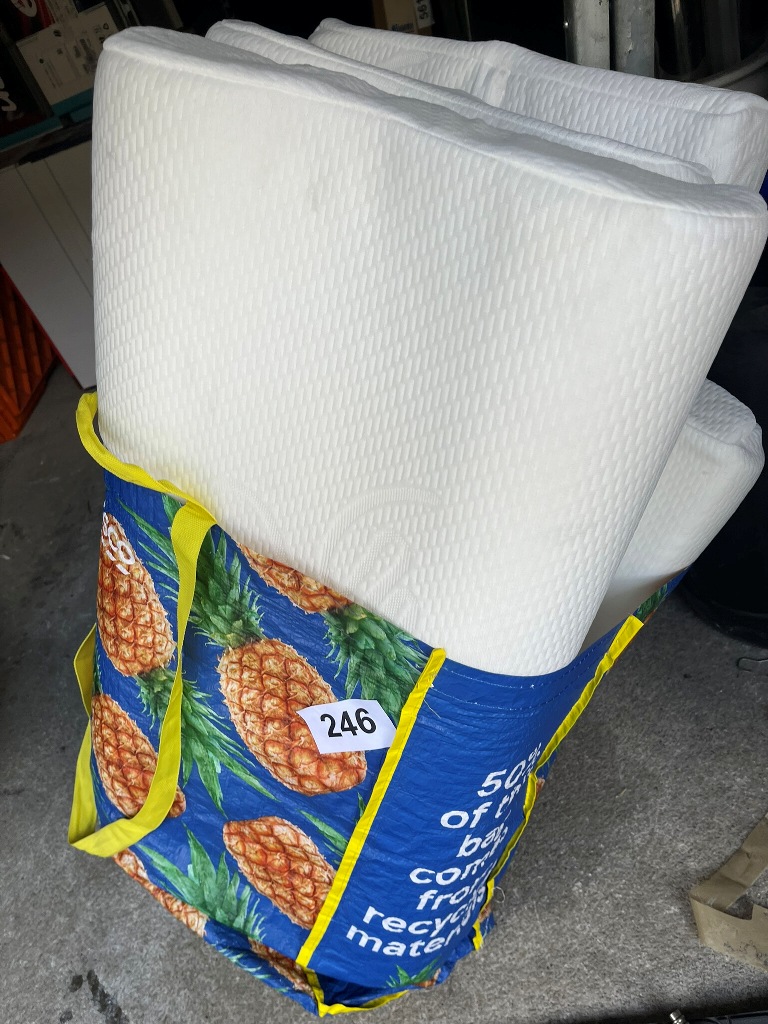 4 Stk. orthop&auml;dische Nackenkissen mit Memory-Foam