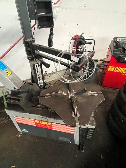 Corghi Reifenmontiermaschine Proline - Helper 4 FD?d=2026-10-22 15:55:35