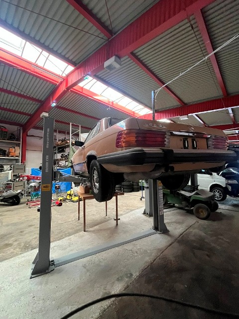 Marelli MM Superlift Hebeb&uuml;hne 4000 B, BJ. 2025 - 10, Kapazit&auml;t bis4000 kg, 380 V, 50 Hz, 2,2 KW, 589 kg