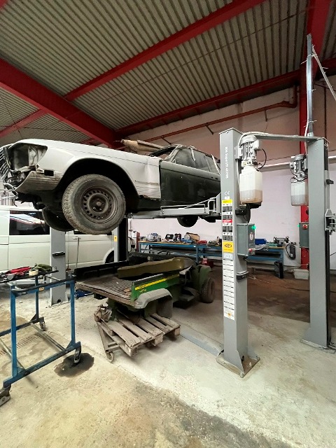 Marelli MM Superlift Hebeb&uuml;hne  4000 B, BJ. 2024 - 10, Kapazit&auml;t bis4000 kg, 380 V, 50 Hz, 2,2 KW, 589 kg?d=2026-10-22 15:55:10