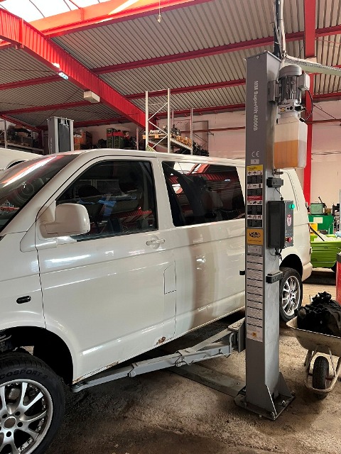 Marelli MM Superlift Hebeb&uuml;hne  4000 B, BJ. 2024 - 10, Kapazit&auml;t bis4000 kg, 380 V, 50 Hz, 2,2 KW, 589 kg