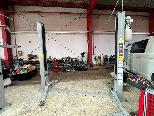 Marelli MM Superlift Hebeb&uuml;hne  4000 B, BJ. 2025 - 10, Kapazit&auml;t bis4000 kg, 380 V, 50 Hz, 2,2 KW, 589 kg