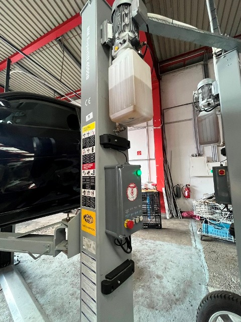 Marelli MM Superlift Hebeb&uuml;hne  4000 B, BJ. 2025 - 10, Kapazit&auml;t bis4000 kg, 380 V, 50 Hz, 2,2 KW, 589 kg