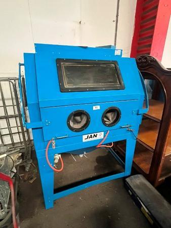 Sandstrahlkabine JT SSK 990 S, Baujahr 2021/06, max. 8 bar, 990 l, 160 kg, 230 V