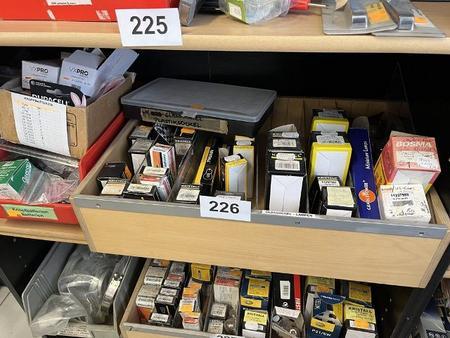 1 Kiste mit Glassockel KFZ-Lampen