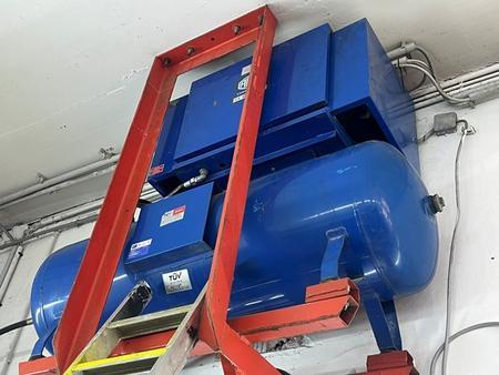 AGRE Kompressor MGK H 751 mit Druckluftkessel, 3,8 kW, 1400 U/min., 15 bar