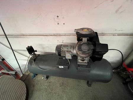Druckluftkompressor Atlas Copco Leti Met, ca. 300-Liter-Kessel