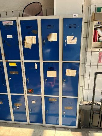 2 Stk. Spinde, jeweils 9 F�cher