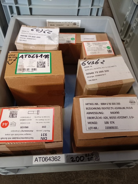 ca. 1000 Stk. Schrauben in verschiedenen Dimensionen
