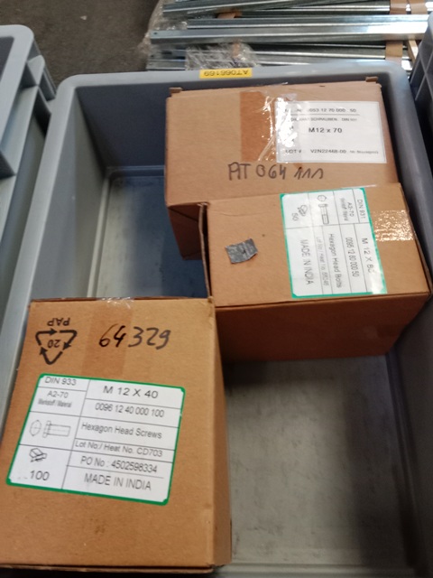 ca. 200 Stk. Schrauben gemischt?d=2026-10-21 16:51:52