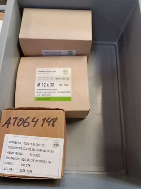 ca. 300 Stk. Schrauben gemischt?d=2026-10-21 16:07:20