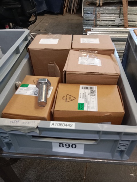 ca. 125 Stk. M20 x 50 Schrauben