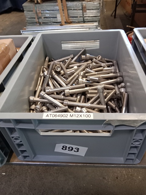 ca. 200 Stk. M12 x 100 Schrauben