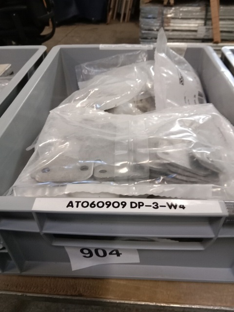 ca. 500 Stk. Montageplatten?d=2026-10-21 16:07:15