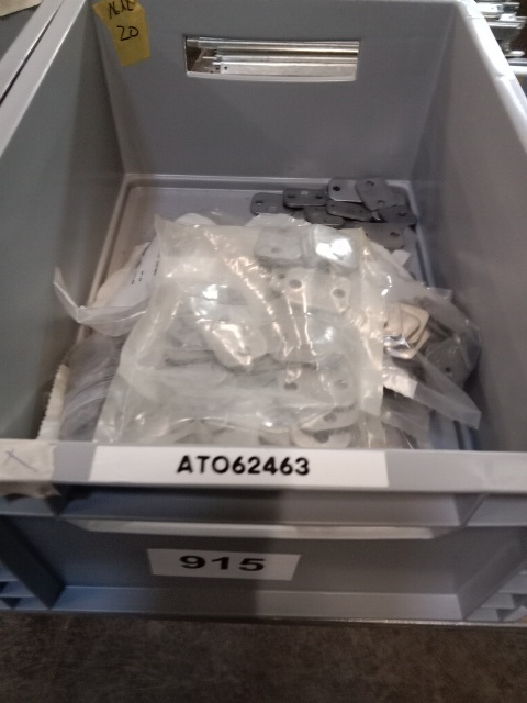 ca. 250 Stk. Montageplatten?d=2026-10-21 16:07:14