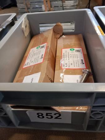 ca. 200 Stk. Schrauben M 10 x 25