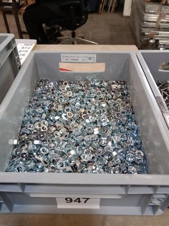Box mit M 10 Beilagsscheiben