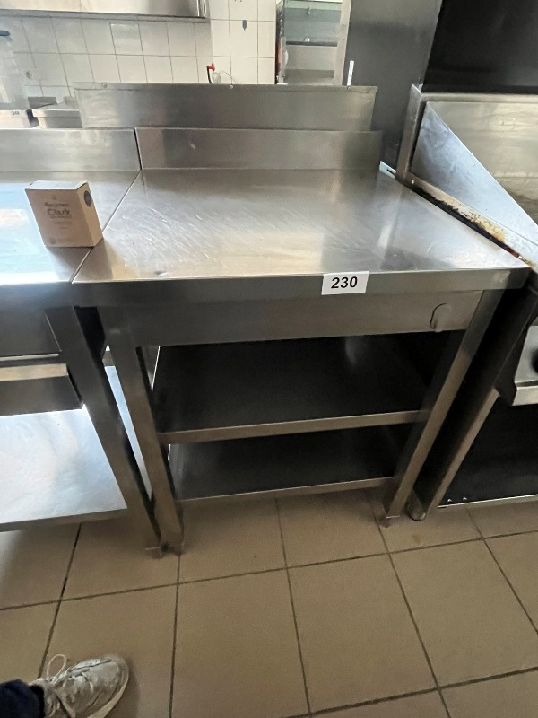 Edelstahl Arbeitstisch ca. 70/69/87 cm?d=2026-10-23 14:16:30