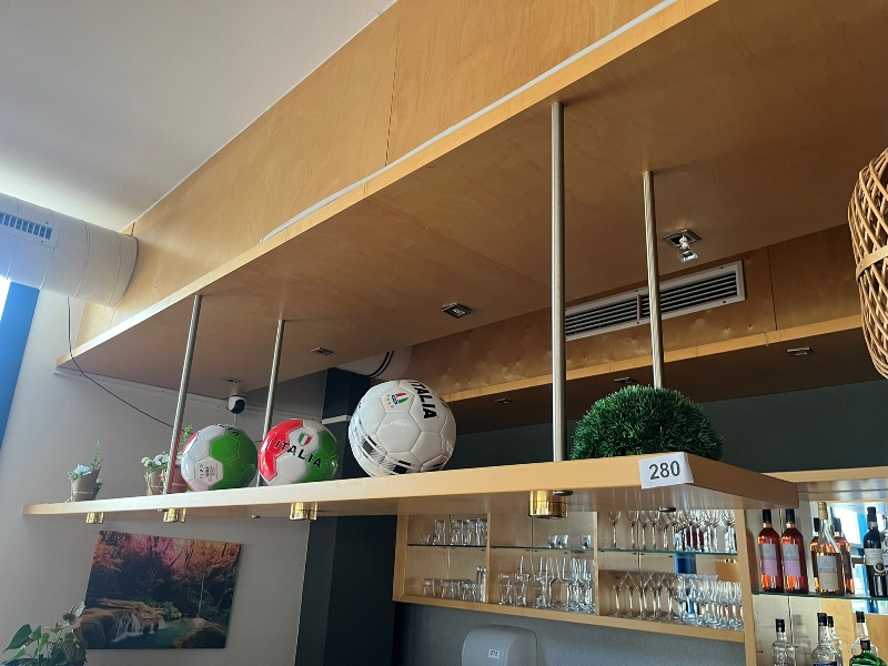 Bar-