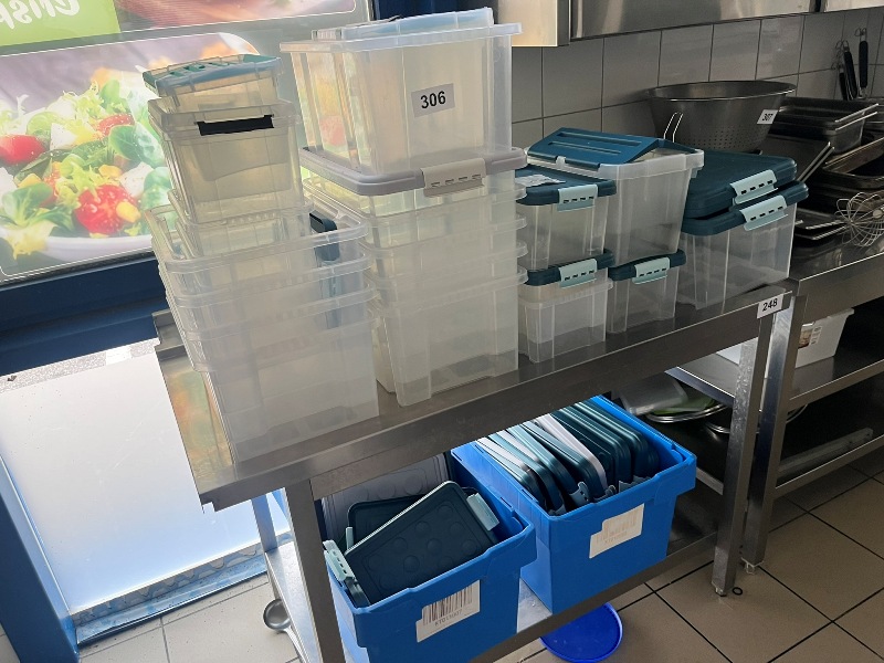 Gro&szlig;posten Kunststoff-
