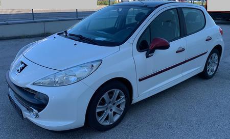 Peugeot 207 Husky 1,4, Panoramadach, 54 KW, 73 PS, Schaltgetriebe, BJ 11/ 2008, Farbe wei�/rot, fahrbereit mit Pickerl bis 11/2026