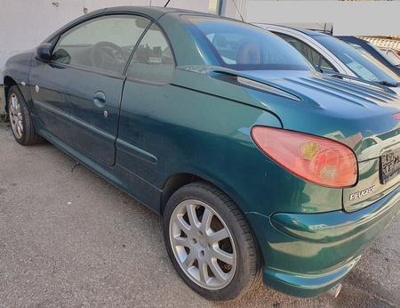 Peugeot 206 CC Cabrio 1,6, 16V, BJ 2003, Farbe gr�n, Roland Garros, nicht fahrbereit, Teilespender, KM-Stand 147.500