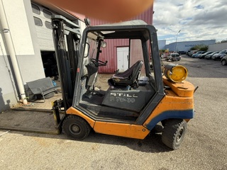 Still Stapler Gas R70-30T, Farbe gelb, Baujahr 1992, Hersteller-Nr. 70400078, Eigenmasse: 4860 kg, guter Zustand, bis zuletzt brav gefahren