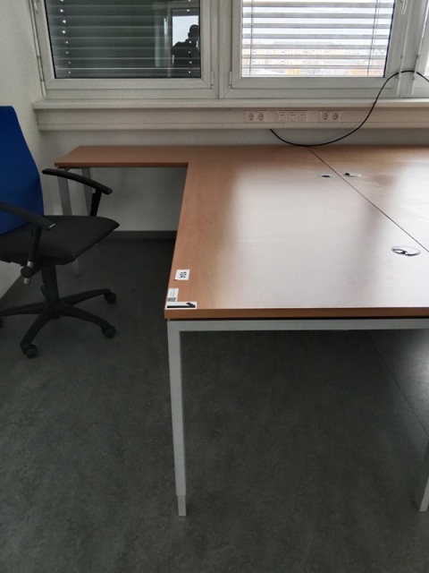 L-f&ouml;rmige Schreibtisch-Kombination 260 x 80-160 cm