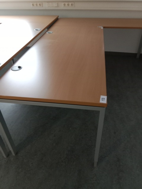 L-f&ouml;rmiger Schreibtisch?d=2026-10-29 17:30:13