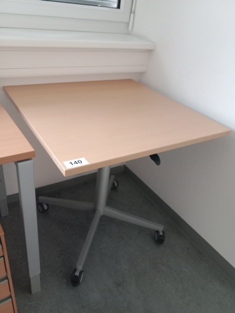 Teleskoptisch ca 80 x 80 cm?d=2026-10-29 17:43:07