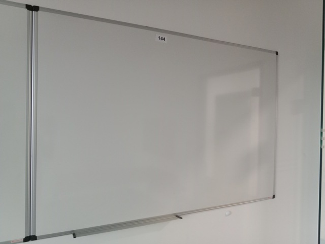 Whiteboard 150 x 100 cm?d=2026-10-29 17:30:08