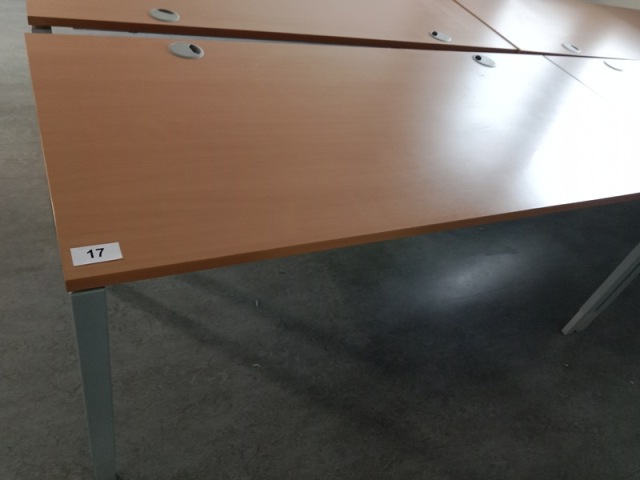 Hali Schreibtisch, ca. 180 x 80 cm?d=2026-10-29 17:30:11