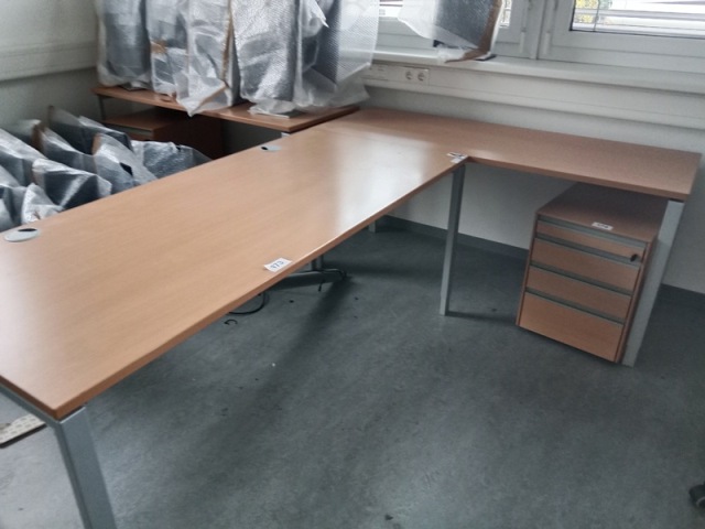 L-f&ouml;rmige Schreibtisch-Kombination 260 x 80-160 cm
