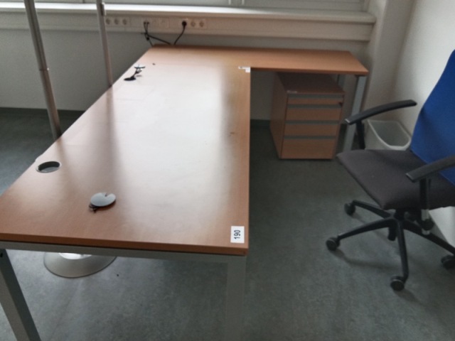 L-f&ouml;rmige Schreibtisch-Kombination 260 x 80-160 cm