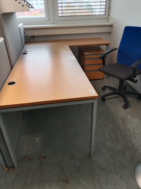 L-f&ouml;rmige Schreibtisch-Kombination 260 x 80-160 cm?d=2026-10-29 17:56:30