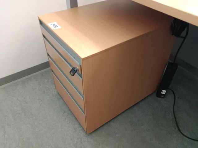 Hali Rollcontainer, ca. 43 x 60 x 55 cm?d=2026-10-29 17:43:12