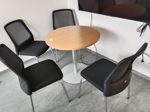 Besuchertisch DM 80 cm mit 4 St&uuml;hlen